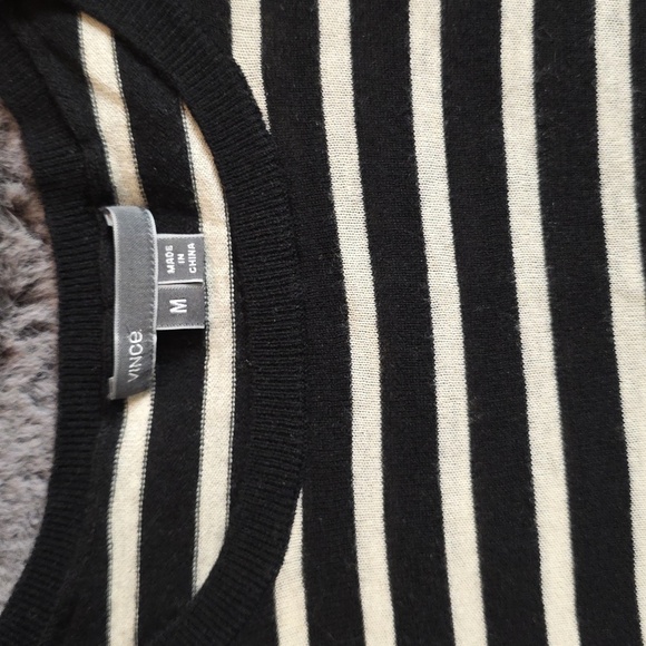 Vince Striped Ombré striped black cream Long Sleeve lightweight  sweater SZ M - Picture 2 of 12